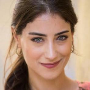 Oyuncu Hazal Kaya'dan bir bebek m&uuml;jdesi daha: Bir tane daha olabilir hemen...