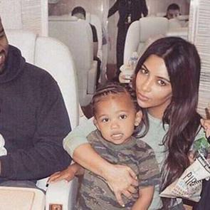 Kim Kardashian: Beşinci &ccedil;ocuk fikrinden vazge&ccedil;tim!