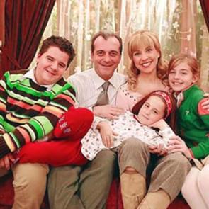 'Sihirli Annem'in 'Bet&uuml;ş Perisi' İnci T&uuml;rkay, vir&uuml;s nedeniyle eşi Atilla Saral'dan ayrı d&uuml;şt&uuml;!