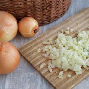 Soğanın acısı nasıl alınır? Kuru soğan acısı nasıl &ccedil;ıkar?