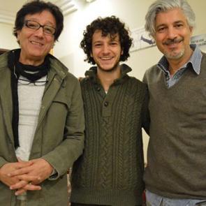 Behzat Uygur ve oğlu Nejat Uygur'dan sosyal mesafe paylaşımı!