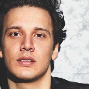 Edis'in merakla beklenen video klibi "Perişanım" &ccedil;ıktı!