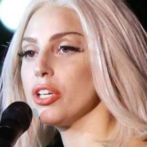 Lady Gaga koronavir&uuml;s s&uuml;reci i&ccedil;in "Aynı Gemideyiz" diyenlere tepki koydu!