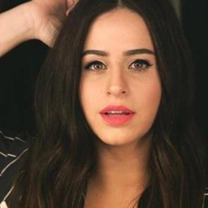 B&uuml;şra Pekin "karantina nihayet biter" videosuyla g&uuml;ld&uuml;rd&uuml;!