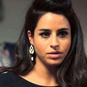 B&uuml;şra Pekin markete akın eden vatandaşları tiye aldığı videosuyla beğeni topladı