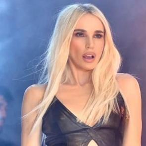 G&uuml;lşen kendini mutfağa adadı... Diyeti bozdu!