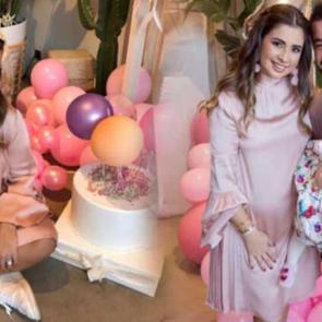 Buse Terim'in k&uuml;&ccedil;&uuml;k kızı Naz'ın videosu izlenme rekoru kırdı!