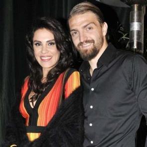 Caner Erkin'den eşi Ş&uuml;kran Ovalı'ya sevgi dolu s&ouml;zler