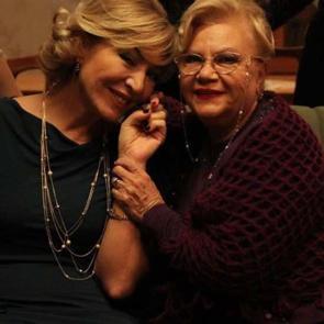 G&uuml;lenay Kalkan ve Nevra Serezli'den duygulandıran mesajlaşma