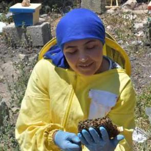 Sağlık &ccedil;alışanı &uuml;retti! Tanesini 100 liradan satıyor