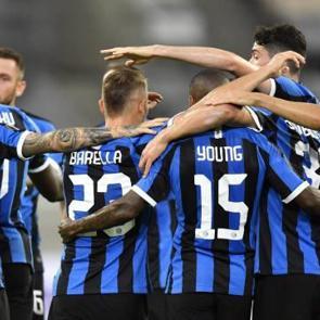 Lukaku rekor kırdı, Inter yarı finale &ccedil;ıktı