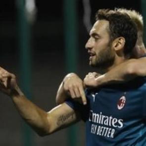 Hakan &Ccedil;alhanoğlu, bıraktığı yerden başladı!
