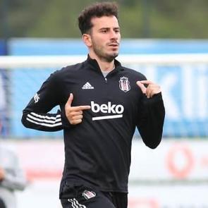 Eski Beşiktaşlı Oğuzhan &Ouml;zyakup'tan 4-2 sonrası 'destek' mesajı