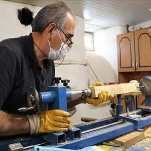 Emekli torna tesviye ustası 9 enstr&uuml;man &uuml;retiyor