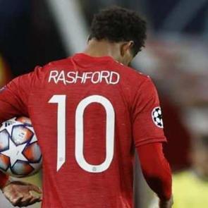 United'ın İngiliz yıldızı Rashford'un yaptığı hat-trick tarihe ge&ccedil;ti
