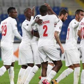 Sivasspor Avrupa'da yoluna doludizgin devam ediyor