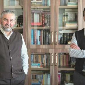 Akif’i karşılayanlar sadece 12 kişiydi