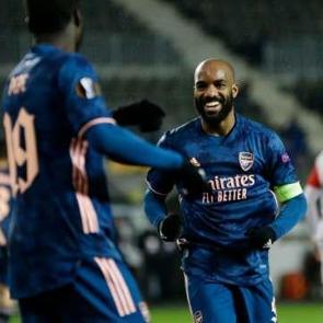 Arsenal gol şovla yarı finale &ccedil;ıktı!