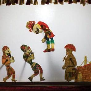 Ramazan akşamlarında evlere konuk oluyorlar