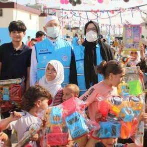 TDV, İdlip'te ramazan sevincine ortak oldu