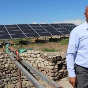 Devletten desteği ile tarlasına kurdu, verimi ikiye katladı