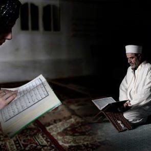 Kul h&uuml;vallah&uuml; ehad allah&uuml;ssamed ne demek? İhlas suresi okunuşu ve T&uuml;rk&ccedil;e anlamı 