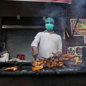 Ramazanı geleneksel sokak yiyecekleri süslüyor