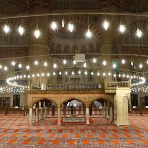 Türk-İslam mimarisinin zirve eserinde korona sessizliği