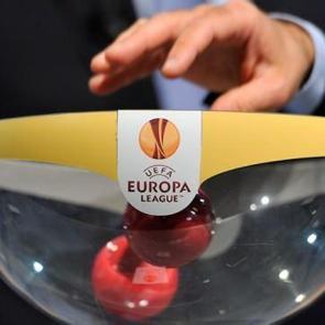 Fenerbah&ccedil;e ve Galatasaray'ın muhtemel rakipleri belli oldu!