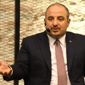 Bakan'dan sert tepki: Klozeti bırakın gazetecilik yapın