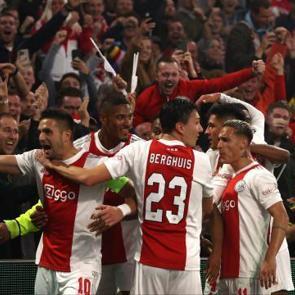 Ajax evinde Dortmund'u farka boğdu!