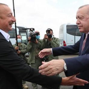 Cumhurbaşkanı Erdoğan ve Aliyev'in ortak faaliyetleri kitaplaştırıldı