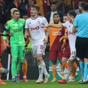 Galatasaray kural hatası i&ccedil;in UEFA'ya gidecek