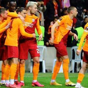 Galatasaray, Marsilya'yı devirip gruptan &ccedil;ıkmayı garantiledi!