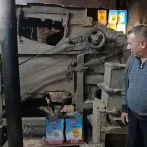  50 yıldır buradan &ccedil;ıkmadı! 48 ayrı bezden s&uuml;z&uuml;l&uuml;yor