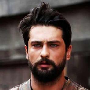 Onur Tuna kimdir ve aslen nerelidir? Onur Tuna'nın asıl mesleği ne? Biyografisi&hellip;