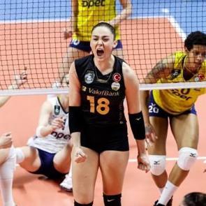 VakıfBank, Fenerbah&ccedil;e Opet'i devirdi