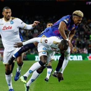 Napoli Barcelona deplasmanından istediğini aldı!