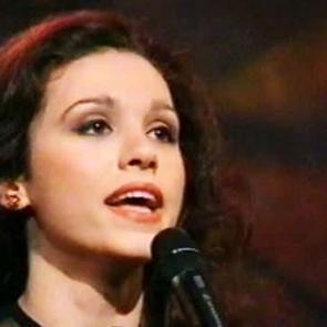 Şebnem Paker kimdir ve ka&ccedil; yaşındadır? T&uuml;rkiye'ye, Eurovision'da ilk derece getiren Şebnem Paker'in son hali...