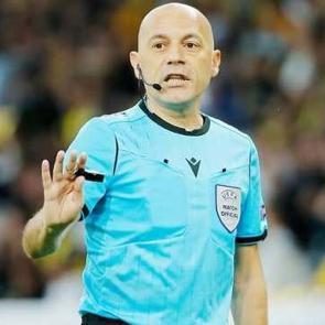 C&uuml;neyt &Ccedil;akır'a bir darbe de UEFA'dan!