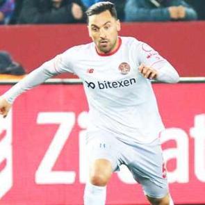 Sinan G&uuml;m&uuml;ş'e 3. Lig'den s&uuml;rpriz talip!