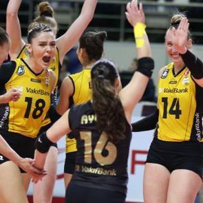 Fenerbah&ccedil;e'yi eleyen Vakıfbank finalde!