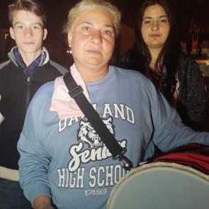 İzmirlileri ‘Davulcu Abla’ 6 yıldır sahura kaldırıyor   