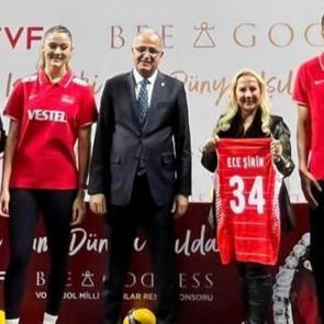Voleybolda milli takımların yeni sponsoru Bee Goddess oldu