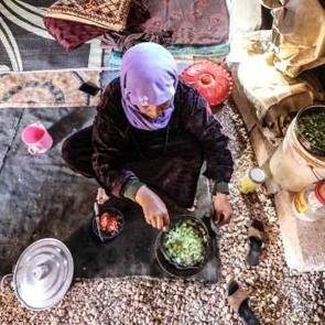 İdlib'deki kamplara sığınan siviller ramazanı yoksulluğun pençesinde geçiriyor