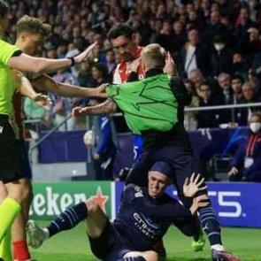 Savic, Grealish'e saldırdı! Polis araya girdi