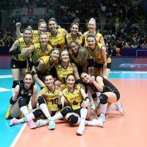 VakıfBank AXA Sigorta Kupa Voley&rsquo;de finalde