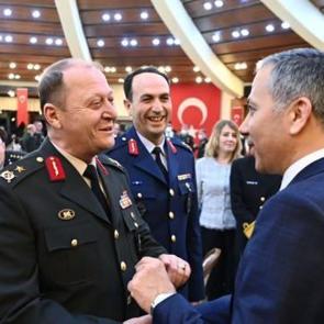 Vali Yerlikaya şehit aileleri ve gazilerle iftar programına katıldı