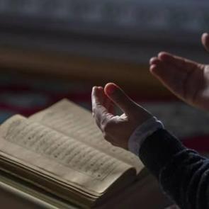 Esenler’de Kadir Gecesi özel "10 Bin Hatim 100 Bin Dua” programı