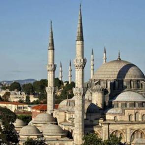 Tuzla’da iyilikte yarışan gençler iftarda buluşuyor